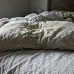 Το προδοτικό μαξιλάρι ή γιατί πέταξα το αγαπημένο μου κρεβάτι μετά από δύο χρόνια χρήσης 1779425105_Το-προδοτικό-μαξιλάρι-ή-γιατί-πέταξα-το-αγαπημένο-μου-κρεβάτι.webp.webp