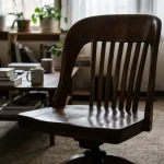 Ο κρυφός κίνδυνος της αδράνειας ή το πώς μια κανονική καρέκλα αναγκάζει το σώμα μας να δουλεύει στα άκρα 1779446171_Ο-κρυφός-κίνδυνος-της-αδράνειας-ή-το-πώς-μια-κανονική.webp.webp